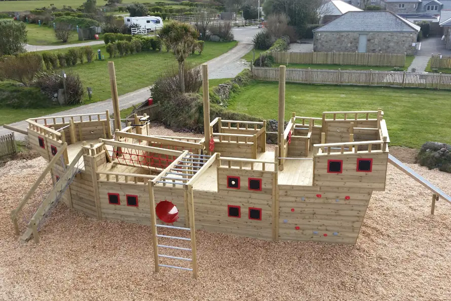 Trevalgan Galleon wooden ship climbing ladder and net access