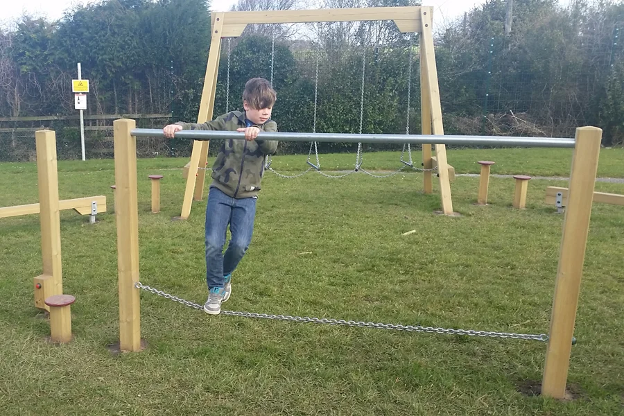 Chain postmans bridge play structure